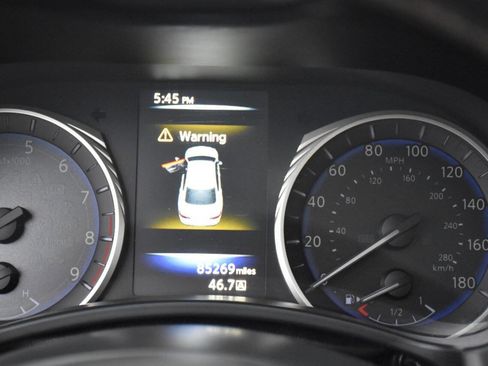 Used 2015 INFINITI Q50 Premium w/ Navigation Package AWD/4WD image 20