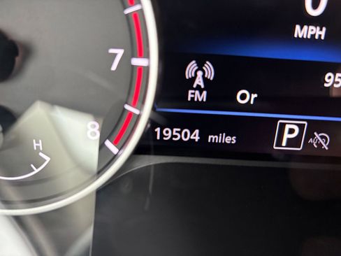 Used 2025 Nissan Sentra SV image 38