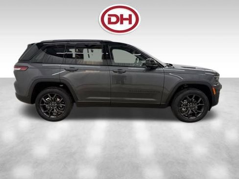 New 2025 Jeep Grand Cherokee Limited w/ Trailer Tow Package image 2