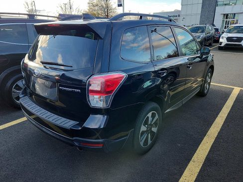 Used 2018 Subaru Forester 2.5i Premium w/ All-Weather Package image 5