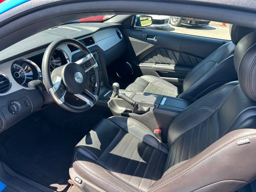 Used 2013 Ford Mustang GT Premium w/ Security Pkg RWD image 12