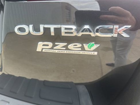 Used 2016 Subaru Outback 2.5i Limited AWD/4WD image 9