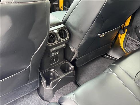 Used 2021 Jeep Wrangler Unlimited Rubicon w/ Cold Weather Group image 17