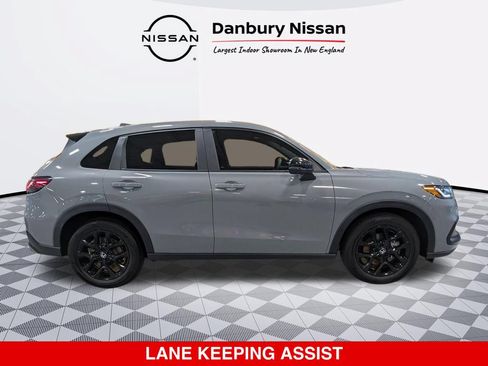 Used 2024 Honda HR-V Sport image 2