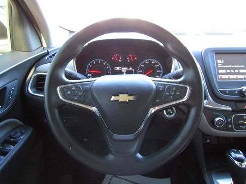Used 2018 Chevrolet Equinox LS FWD image 10