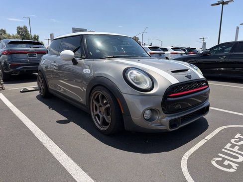 Used 2019 MINI Cooper S FWD image 3