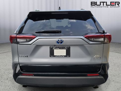 Used 2019 Toyota RAV4 XSE w/ XSE Weather Package AWD/4WD image 6