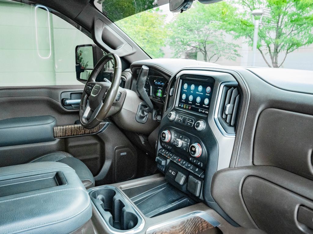 Used 2021 GMC Sierra 2500 Denali w/ Denali Ultimate Package AWD/4WD image 47