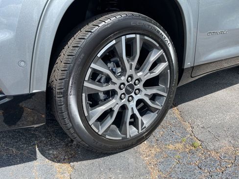 New 2026 GMC Acadia Denali Ultimate image 13