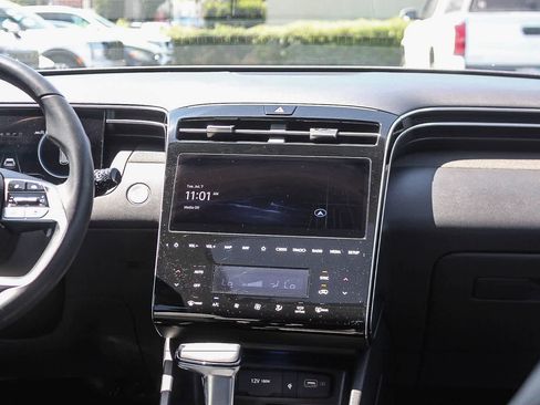 Certified 2024 Hyundai Tucson SEL w/ Convenience Package FWD image 18