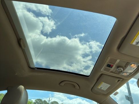 Used 2017 Volkswagen Beetle 1.8T SE image 10