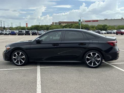 Used 2025 Honda Civic Sport Touring image 3