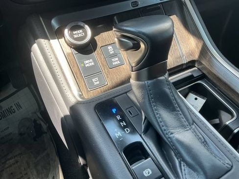 Used 2024 Lexus GX 550 w/ Accessory Package (2T) AWD/4WD image 19