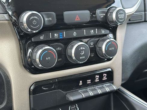 Used 2020 RAM 1500 Laramie AWD/4WD image 22