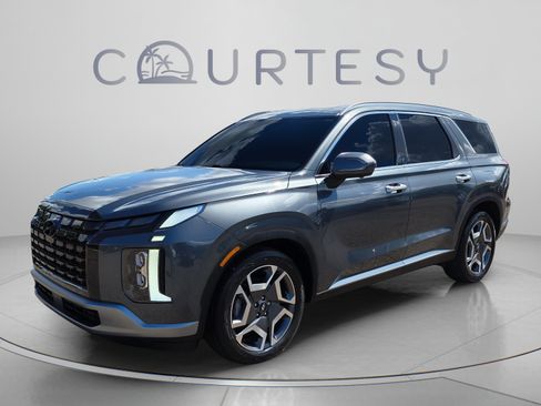 Used 2024 Hyundai Palisade SEL w/ Premium Package FWD image 1