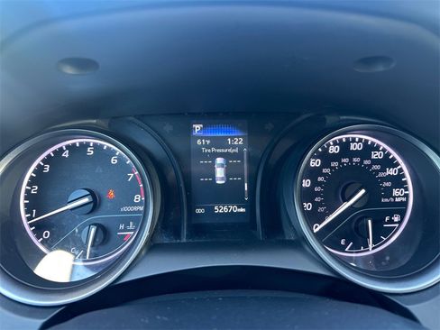 Used 2023 Toyota Camry SE image 18