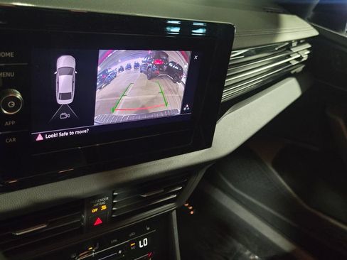 Certified 2025 Volkswagen Jetta Sport FWD image 19