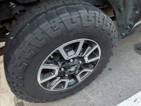 Used 2017 Toyota Tundra SR5 image 9