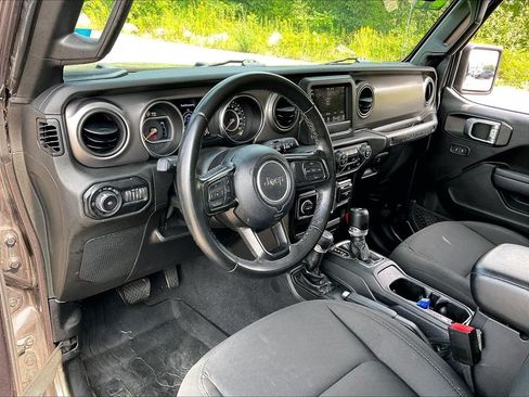 Used 2021 Jeep Wrangler Unlimited Sport AWD/4WD image 8