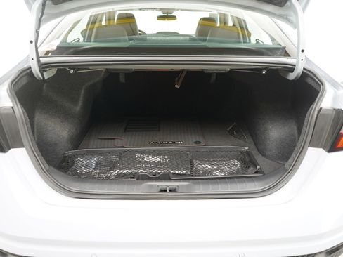 Used 2025 Nissan Altima 2.5 SR image 17