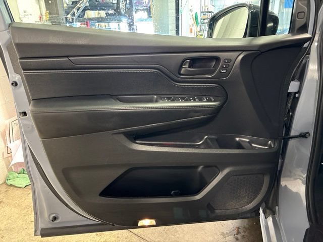Used 2025 Honda Odyssey Sport-L image 10