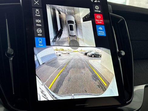 New 2026 Volvo XC90 T8 Ultra w/ Protection Package Premier image 20