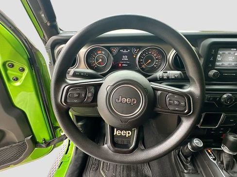 Used 2018 Jeep Wrangler Sport image 12