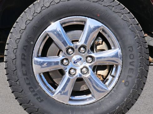 Used 2019 Ford F150 Lariat w/ Equipment Group 502A Luxury image 23