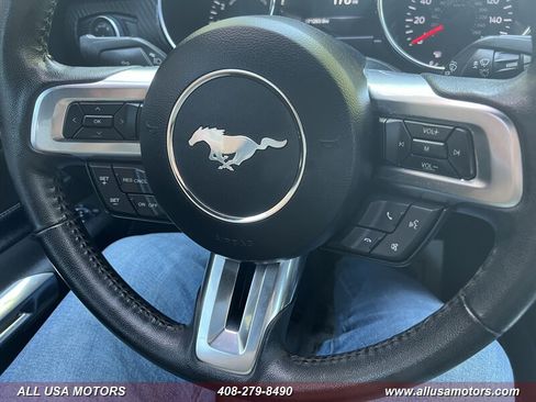Used 2017 Ford Mustang Coupe RWD image 19