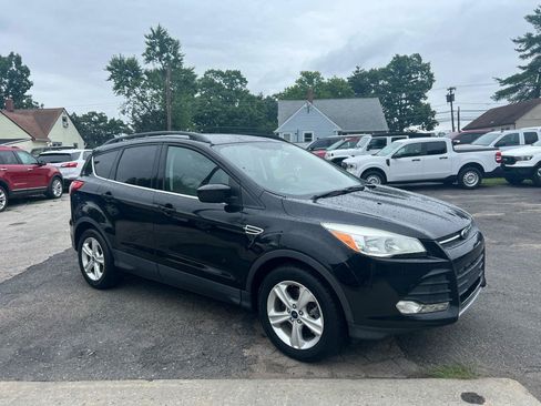 Used 2016 Ford Escape SE w/ Equipment Group 201A AWD/4WD image 3