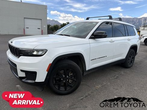 Used 2024 Jeep Grand Cherokee L Laredo AWD/4WD image 3