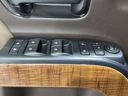 Used 2018 GMC Sierra 1500 SLT image 17