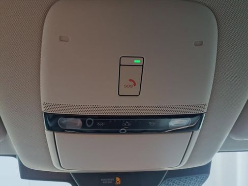 Used 2025 Nissan Ariya FWD image 24