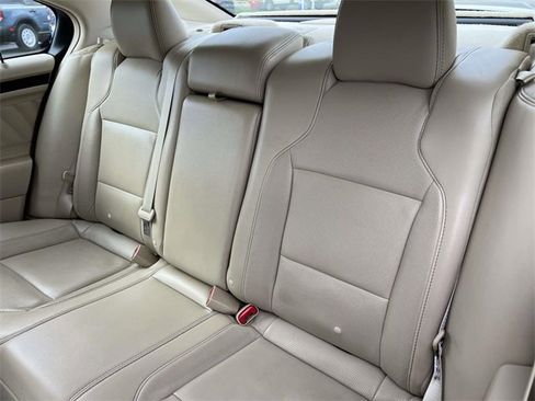 Used 2014 Ford Taurus Limited w/ Equipment Group 301A image 25