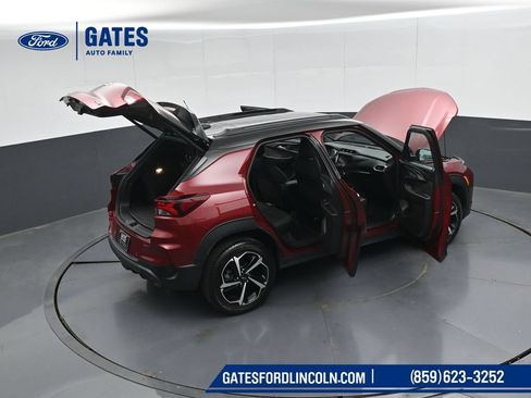 Used 2023 Chevrolet TrailBlazer RS w/ Sun and Liftgate Package AWD/4WD image 54