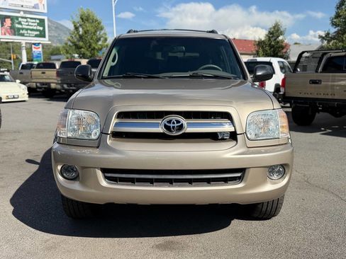 Used 2005 Toyota Sequoia SR5 RWD image 4
