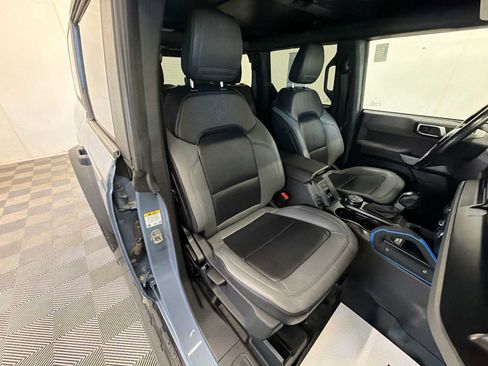 Used 2023 Ford Bronco Black Diamond AWD/4WD image 24