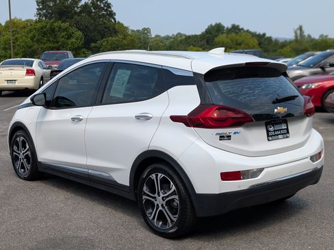 Used 2019 Chevrolet Bolt Premier w/ Infotainment Package FWD image 7