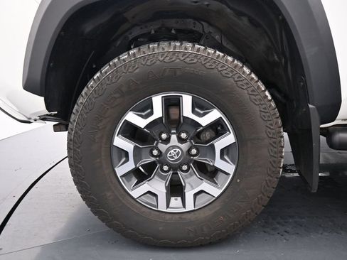 Used 2023 Toyota Tacoma TRD Off-Road AWD/4WD image 14