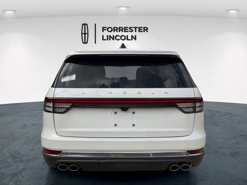 New 2026 Lincoln Aviator AWD image 4
