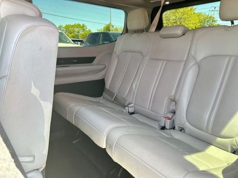 Used 2022 Jeep Wagoneer Series III w/ Premium Group I AWD/4WD image 22