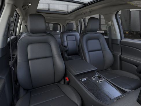 New 2025 Lincoln Aviator AWD w/ Equipment Group 101A image 10
