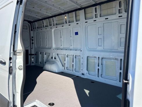 New 2025 Mercedes-Benz Sprinter 2500 image 12