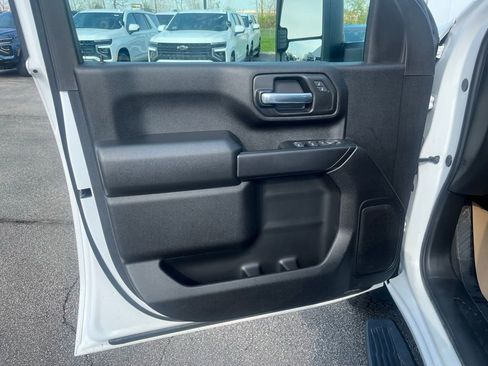 New 2025 Chevrolet Silverado 2500 Custom w/ Custom Convenience Package AWD/4WD image 9