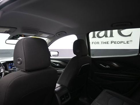 Used 2023 GMC Terrain SLE w/ Driver Convenience Package image 24