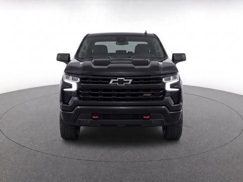 Used 2025 Chevrolet Silverado 1500 LT Trail Boss w/ Convenience Package II AWD/4WD image 5