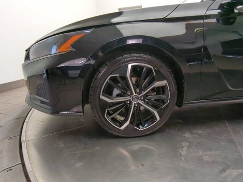 Used 2024 Nissan Altima 2.5 SR FWD image 22