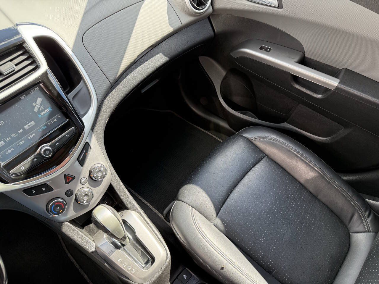 Used 2017 Chevrolet Sonic Premier FWD image 22