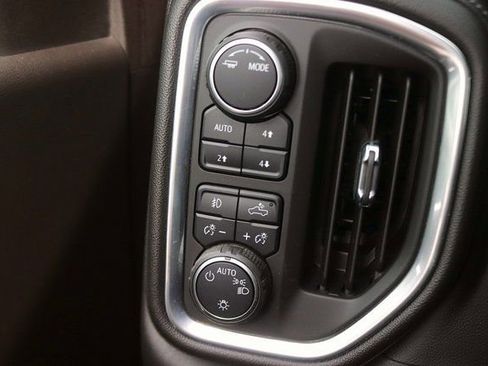 Used 2022 Chevrolet Silverado 1500 RST image 23