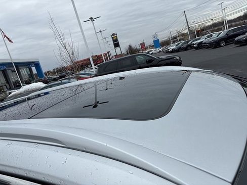 Used 2022 Nissan Rogue SV w/ SV Premium Package image 20